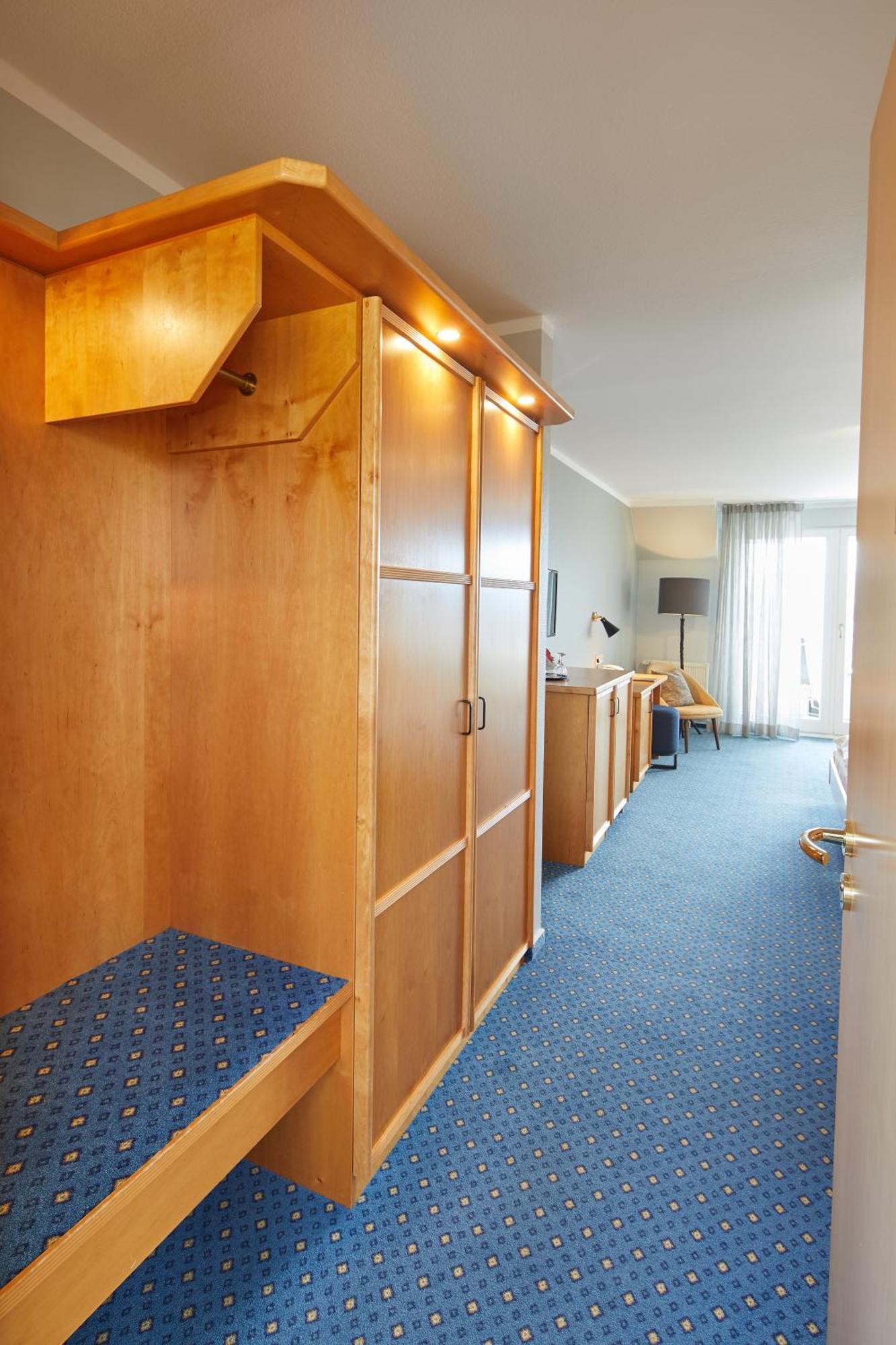 Hotel Sonneck Knüllwald Стая снимка