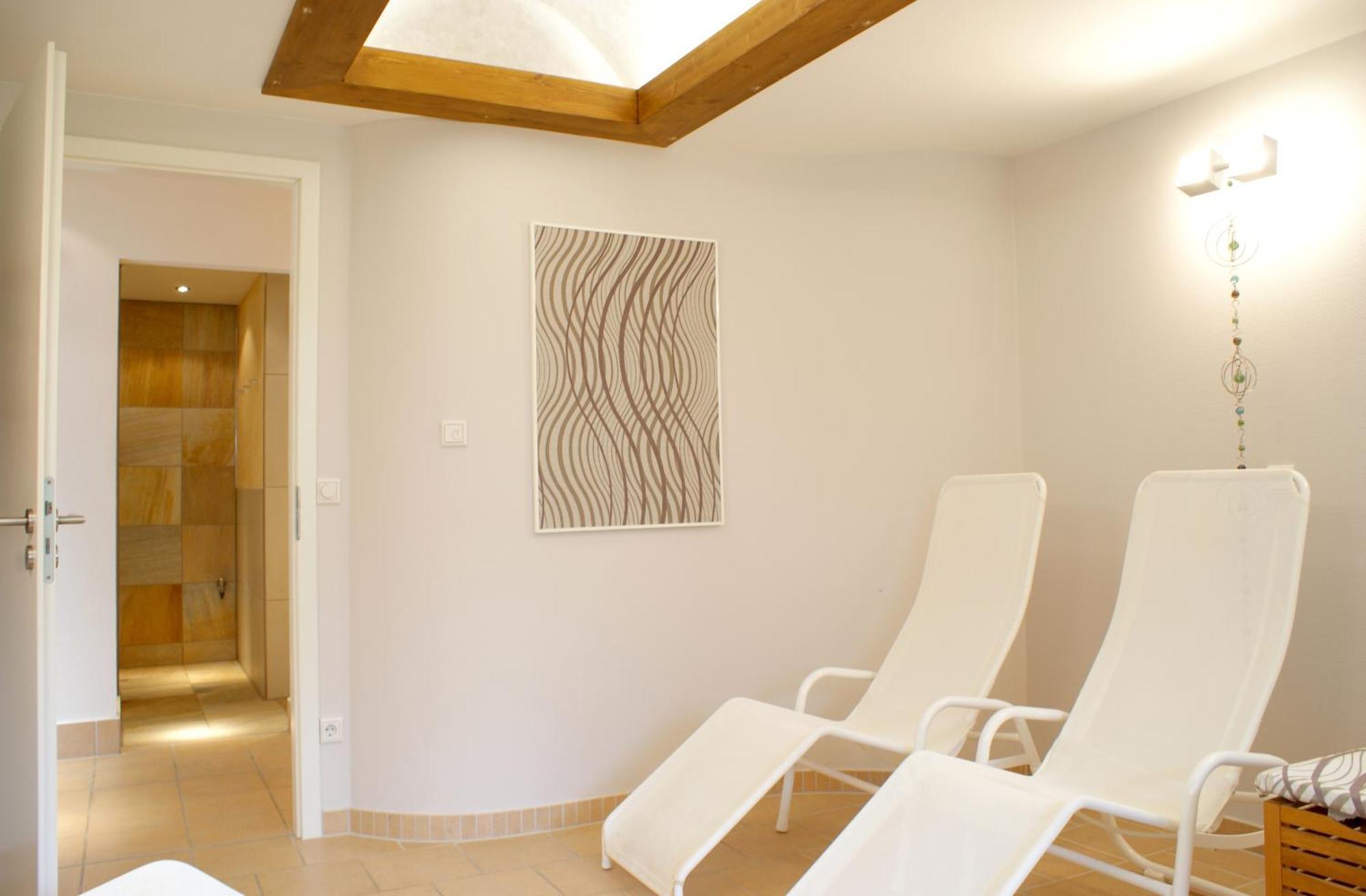 Hotel Sonneck Knüllwald Екстериор снимка