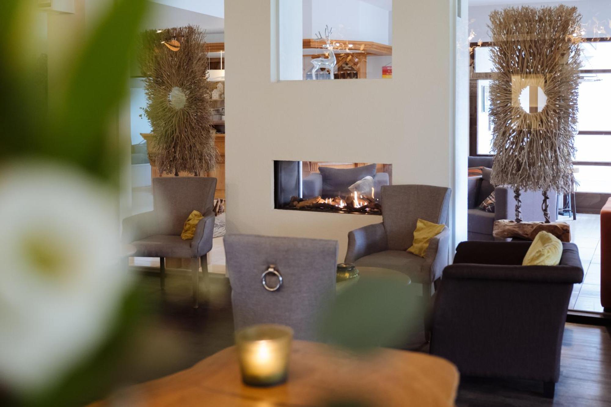 Hotel Sonneck Knüllwald Екстериор снимка