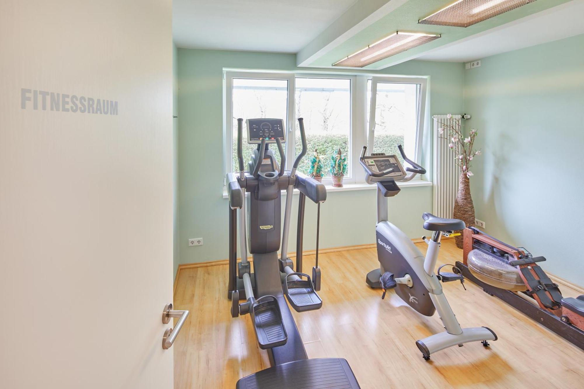 Hotel Sonneck Knüllwald Екстериор снимка