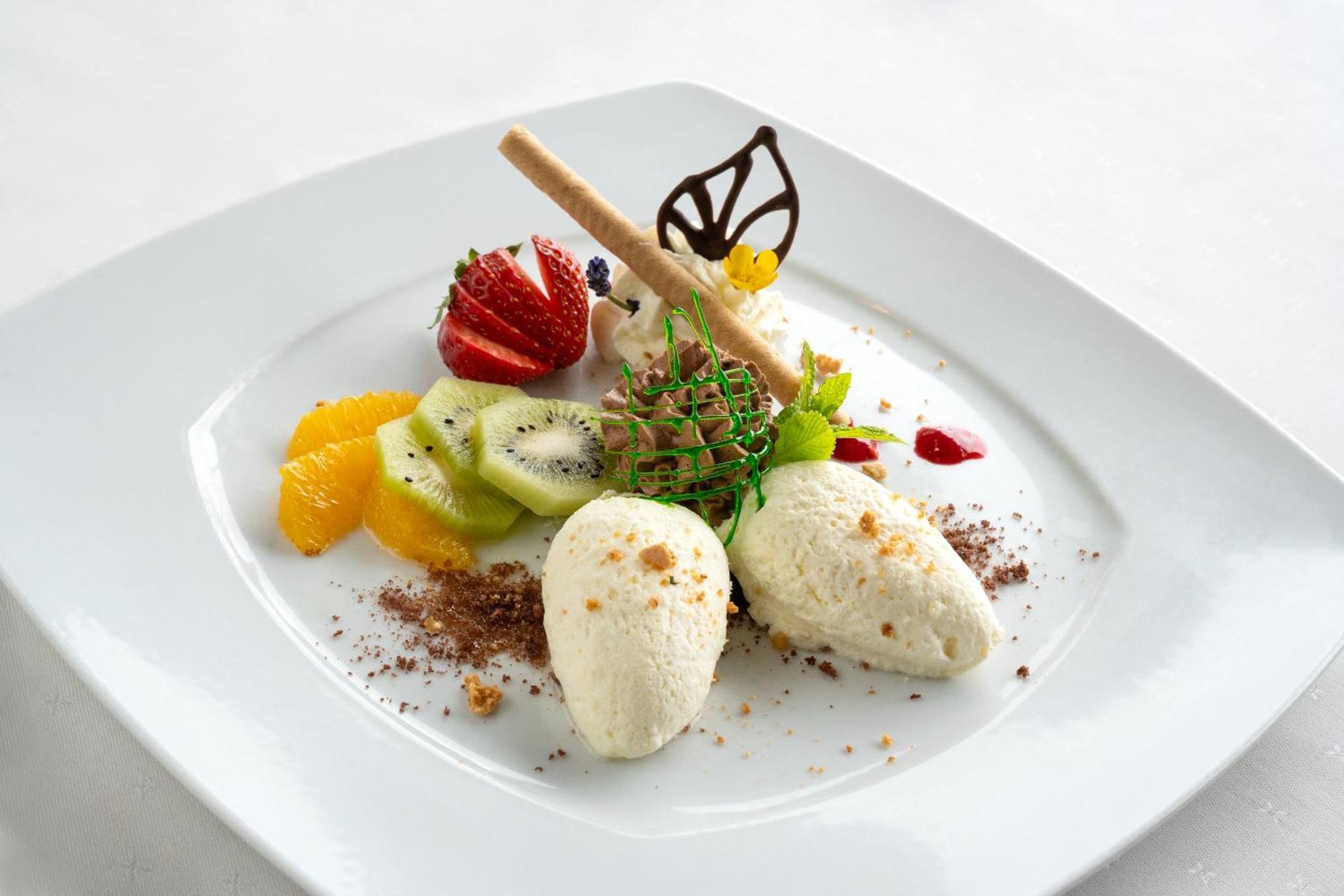Hotel Sonneck Knüllwald Екстериор снимка