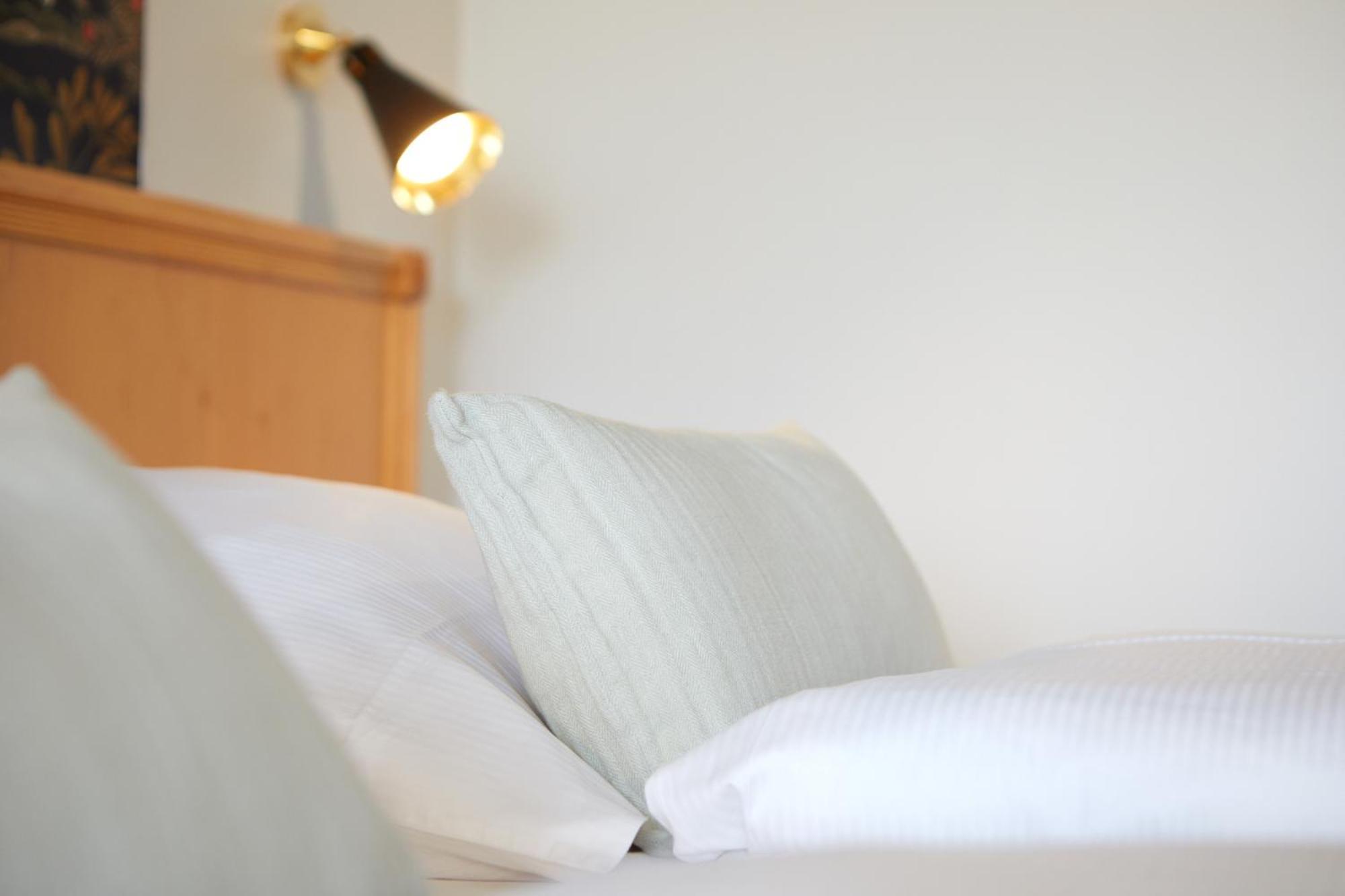 Hotel Sonneck Knüllwald Екстериор снимка